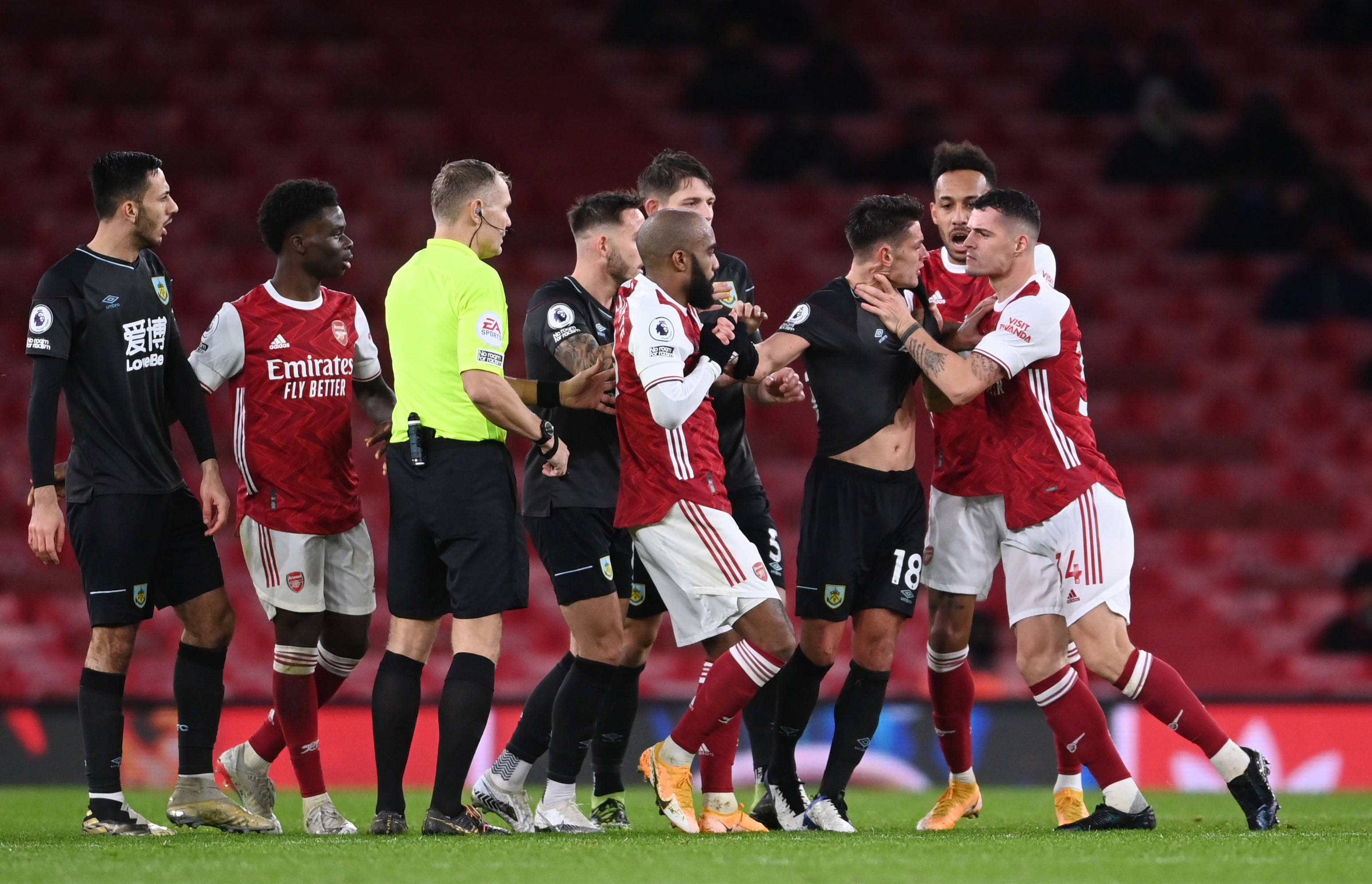 现代足球场 现代足球场